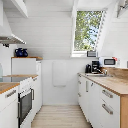 Ae240-aeroskobing-hanses-ager-1 *